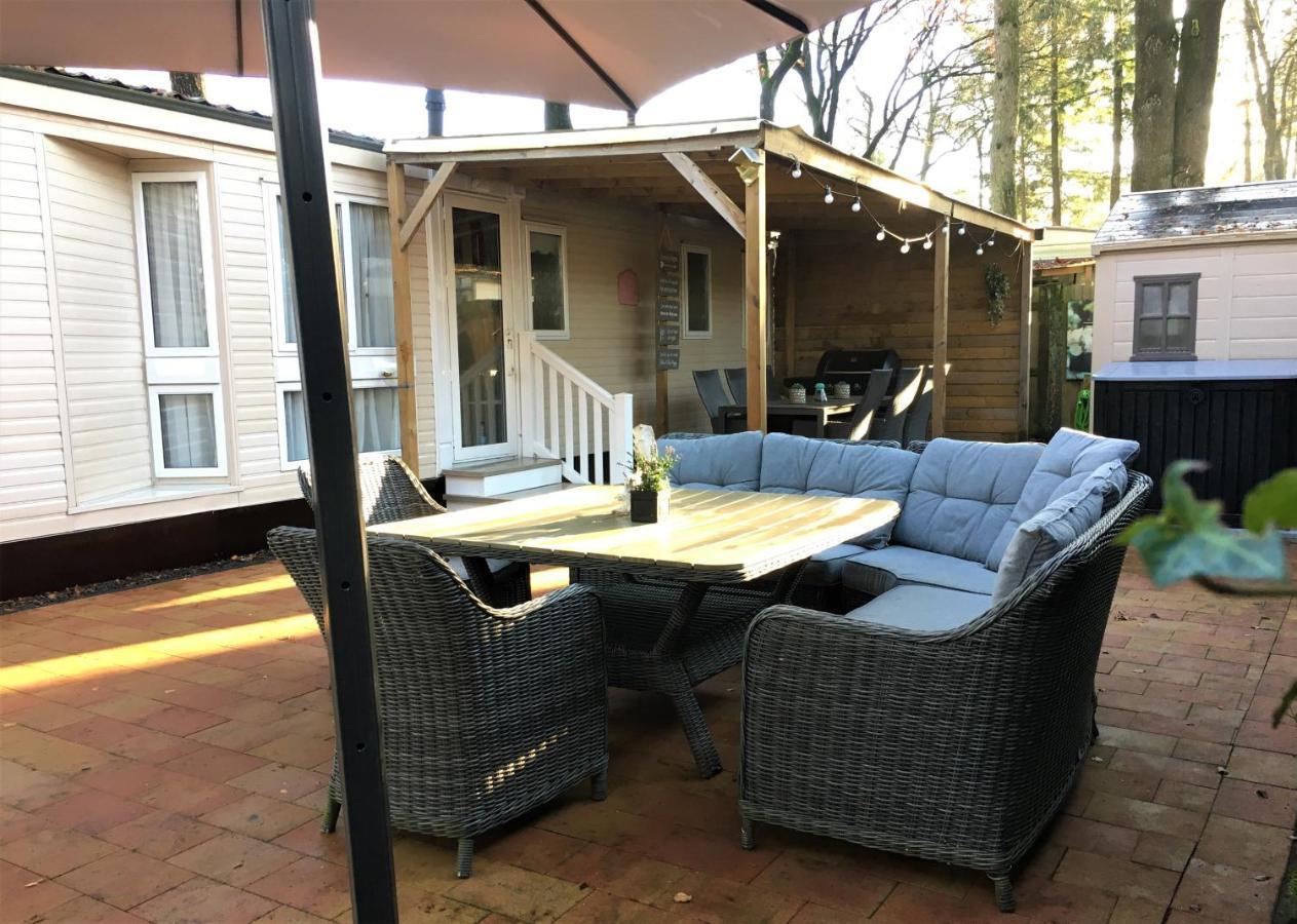 Prachtige Luxe Chalet Op De Veluwe Nabij Hoenderloo Eksteriør bilde