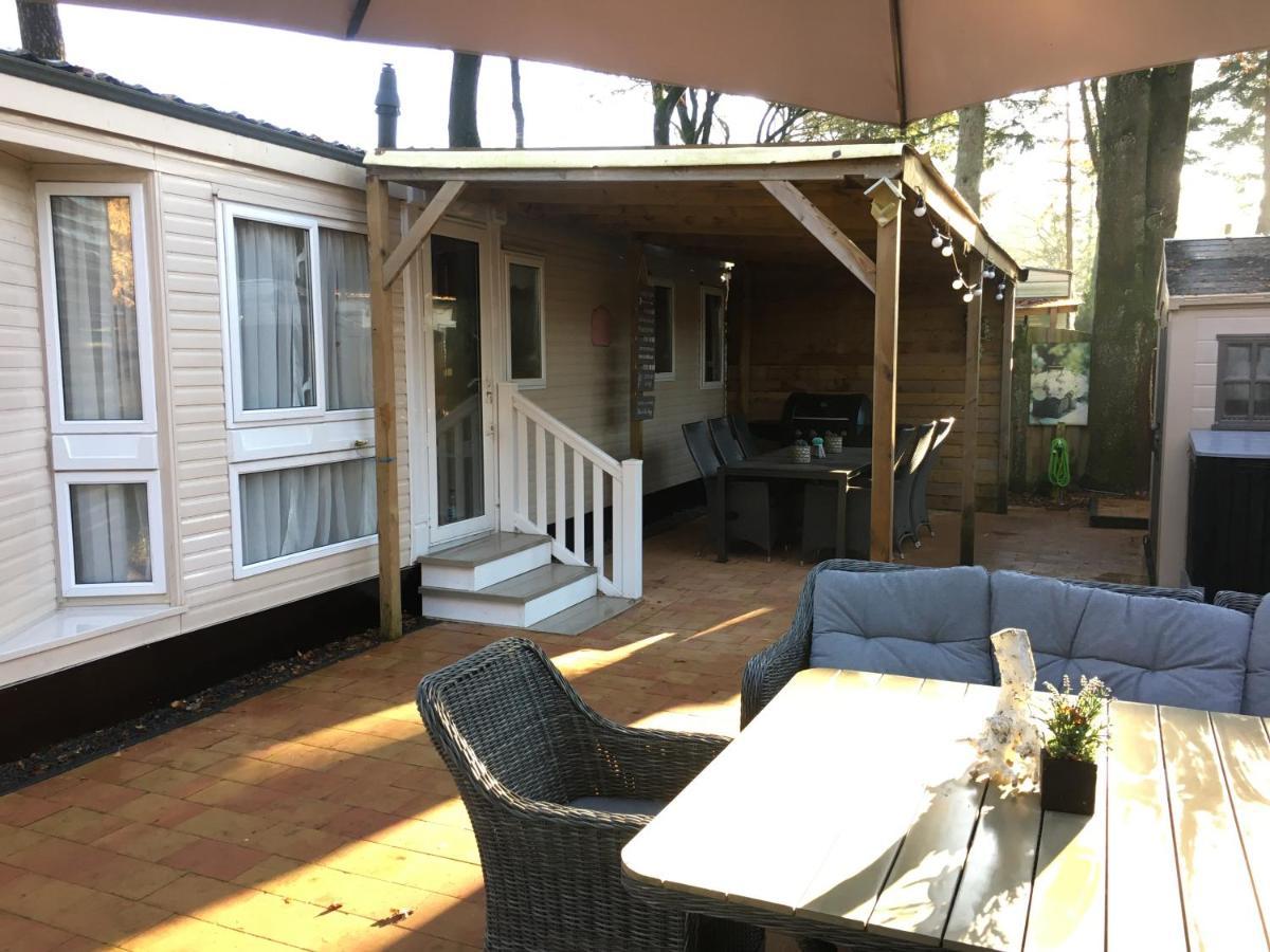 Prachtige Luxe Chalet Op De Veluwe Nabij Hoenderloo Eksteriør bilde