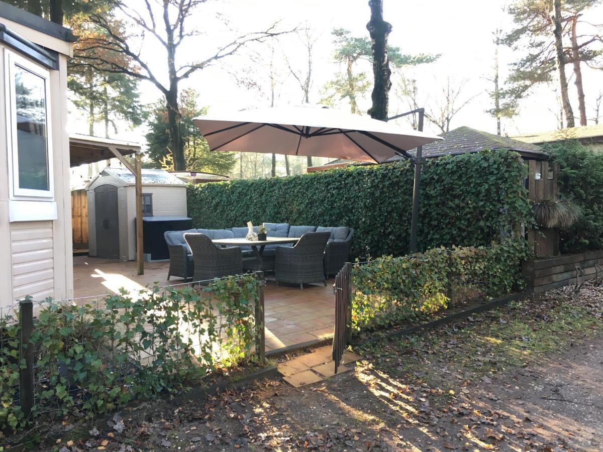 Prachtige Luxe Chalet Op De Veluwe Nabij Hoenderloo Eksteriør bilde